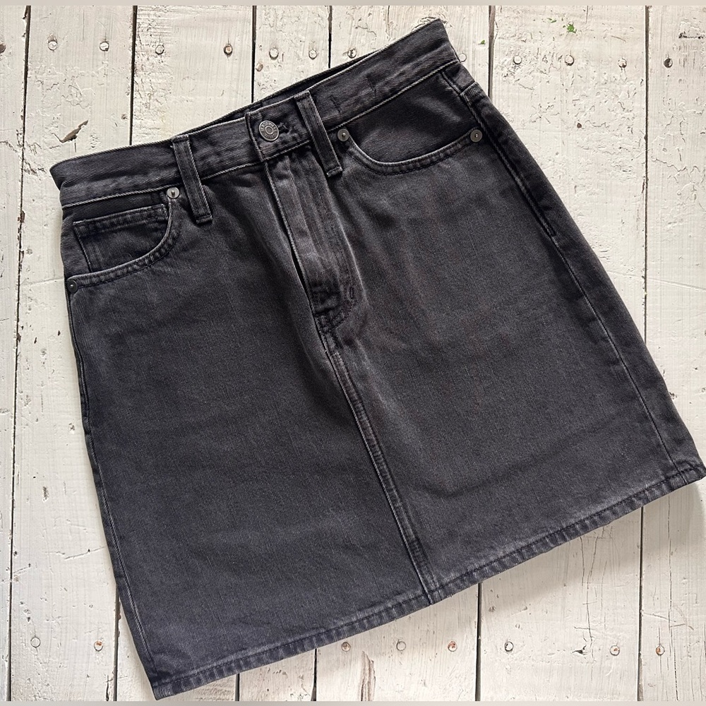 Madewell denim skirt